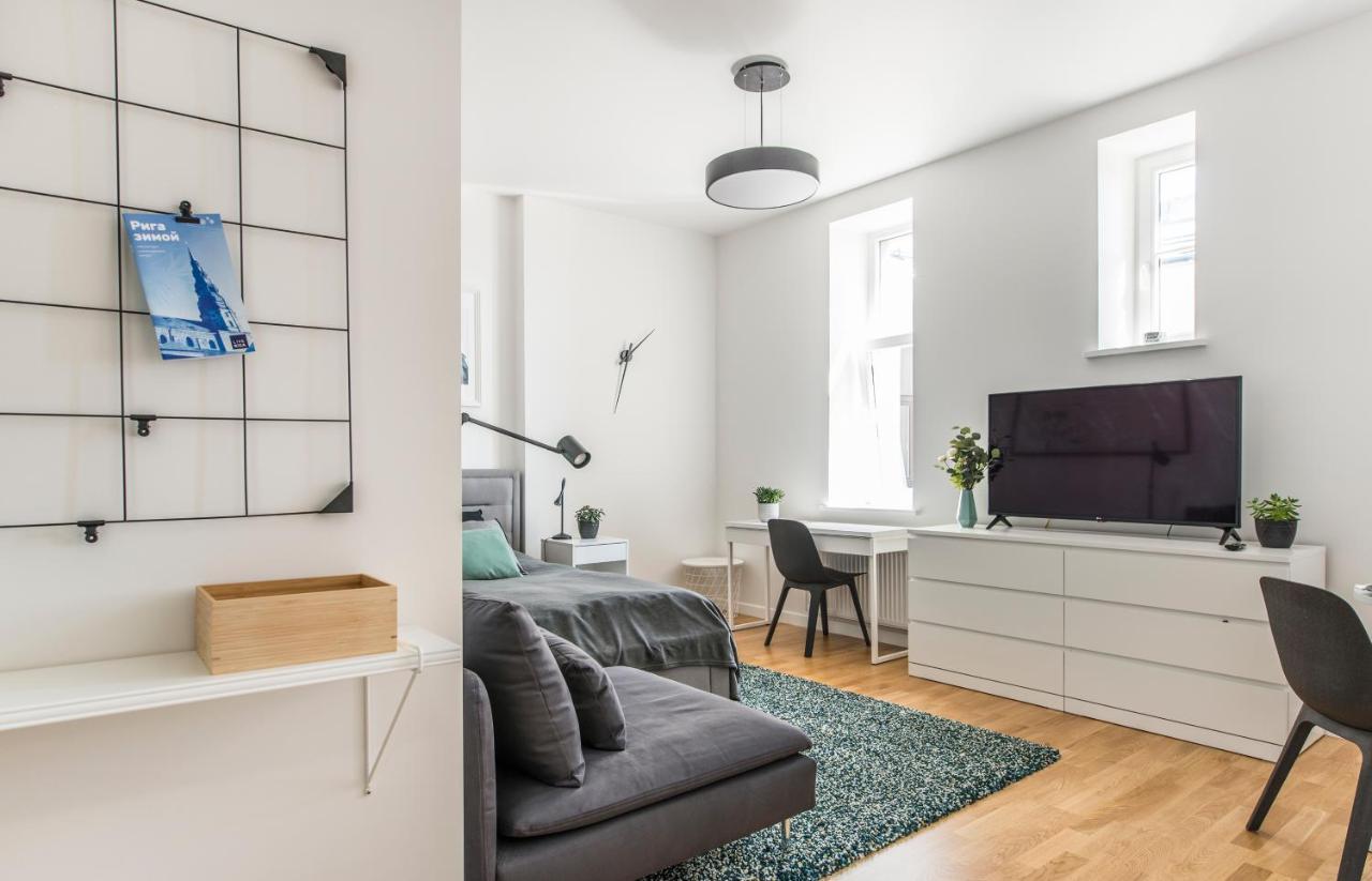 Cozy Modern Studio - Great For Short Trips Riga Exterior photo
