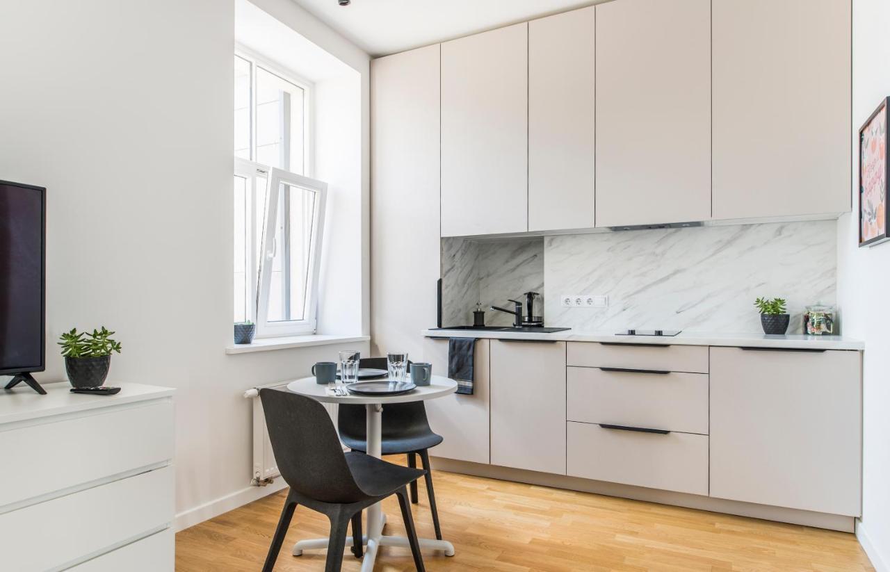 Cozy Modern Studio - Great For Short Trips Riga Exterior photo