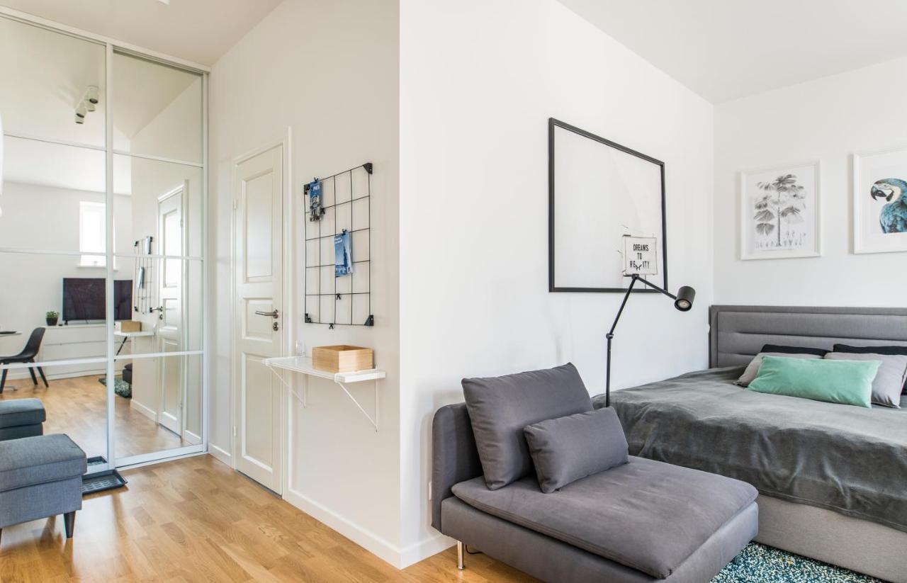 Cozy Modern Studio - Great For Short Trips Riga Exterior photo